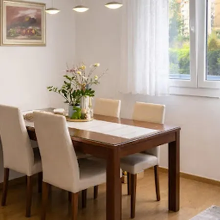 Znjan Park And Apartman *
