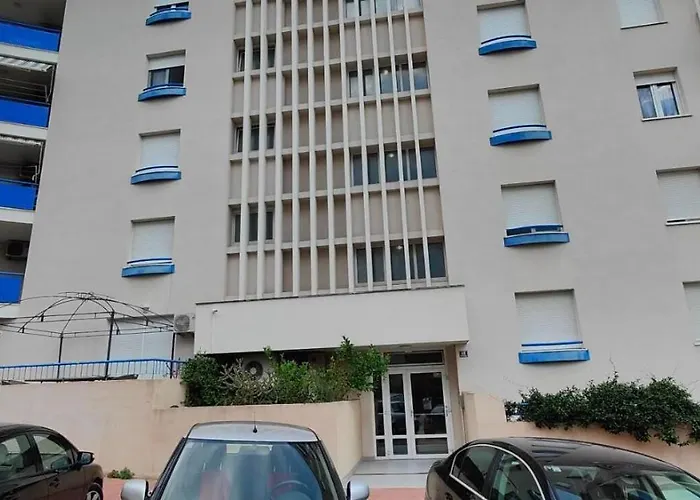 Znjan Park And Apartman *