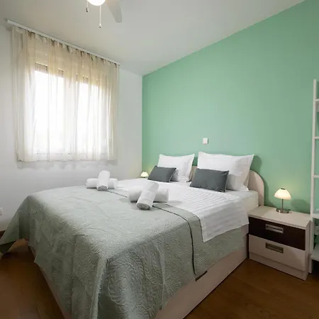 Znjan Park And Apartamento